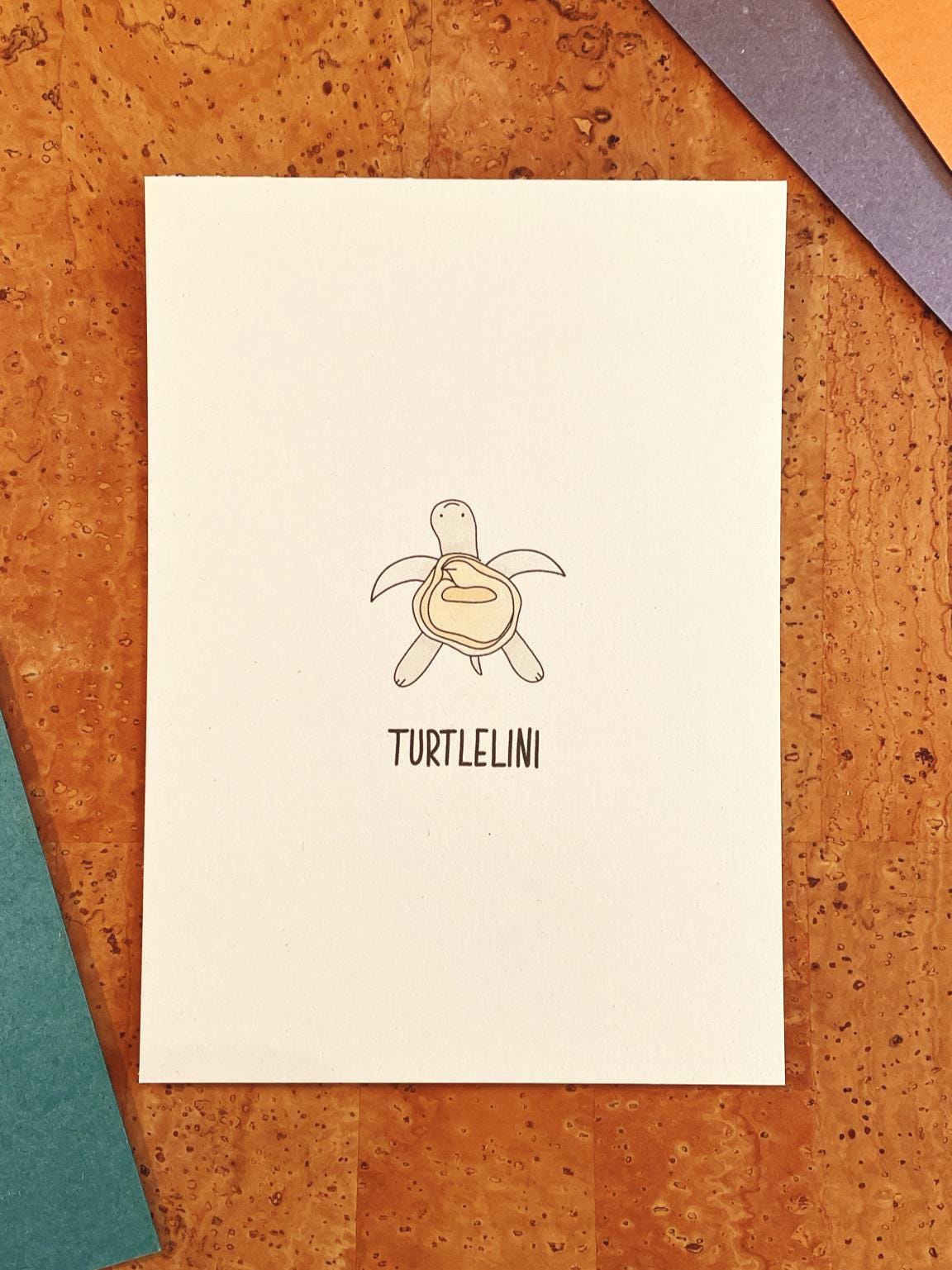 Postkarte A6 Schildkröte Tortellini | Turtlelini | süßer Spruch | Pasta Liebhaber Geschenk | cute turtle Karte |  Küchendeko Wall Art