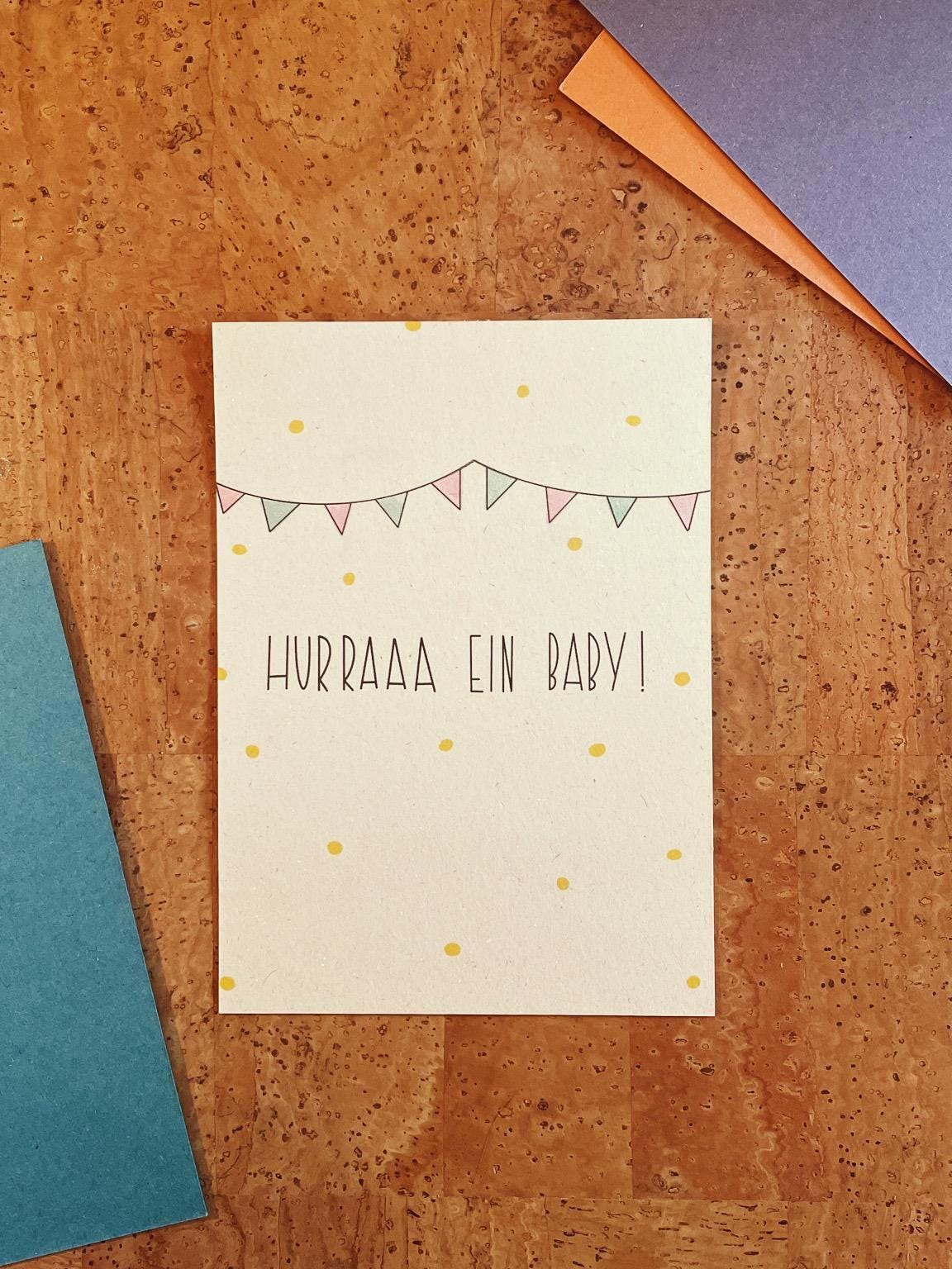 Postkarte „Hurraaa ein Baby!" – Liebevolle Glückwunschkarte zur Geburt auf nachhaltigem Papier | Baby Birth Gift Celebration Card