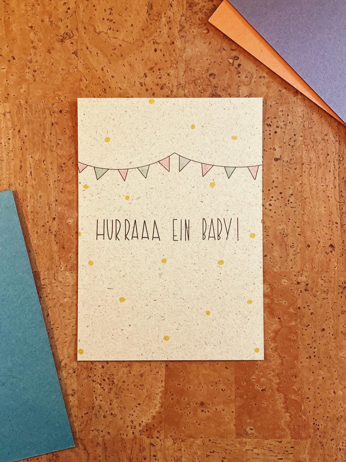 Postkarte „Hurraaa ein Baby!" – Liebevolle Glückwunschkarte zur Geburt auf nachhaltigem Papier | Baby Birth Gift Celebration Card
