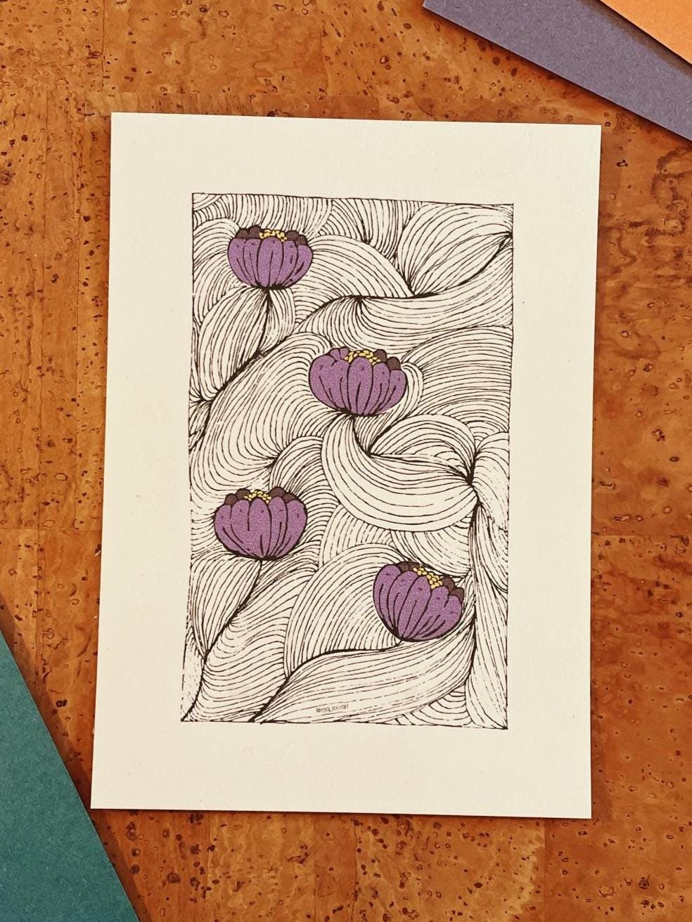 Botanische Postkarte A6 - Lila Blüten Line Art vintage lover gift - Organisches Blumen Design Grußkarte - Art Nouveau Stil Karte