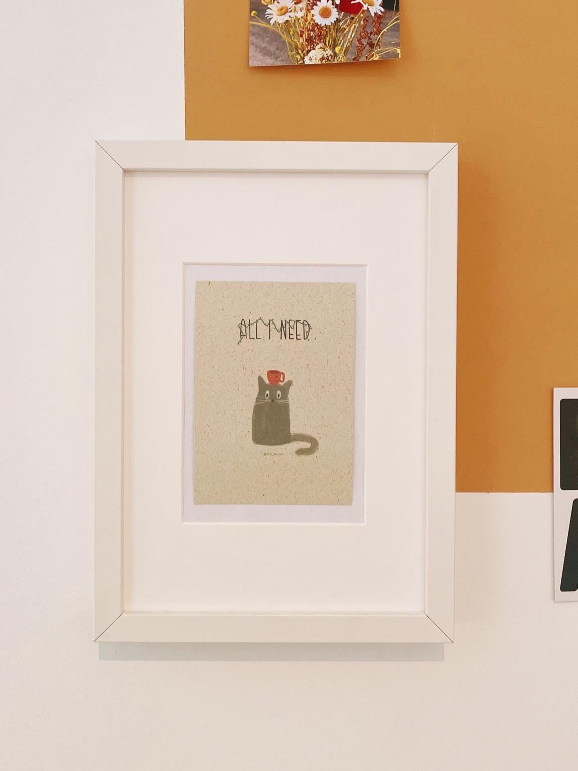 All I Need Katze Postkarte A6 | Weihnachtliche kawaii Cat mit Tasse | Minimalist Katzen Kunst | Punschliebhaber Geschenk