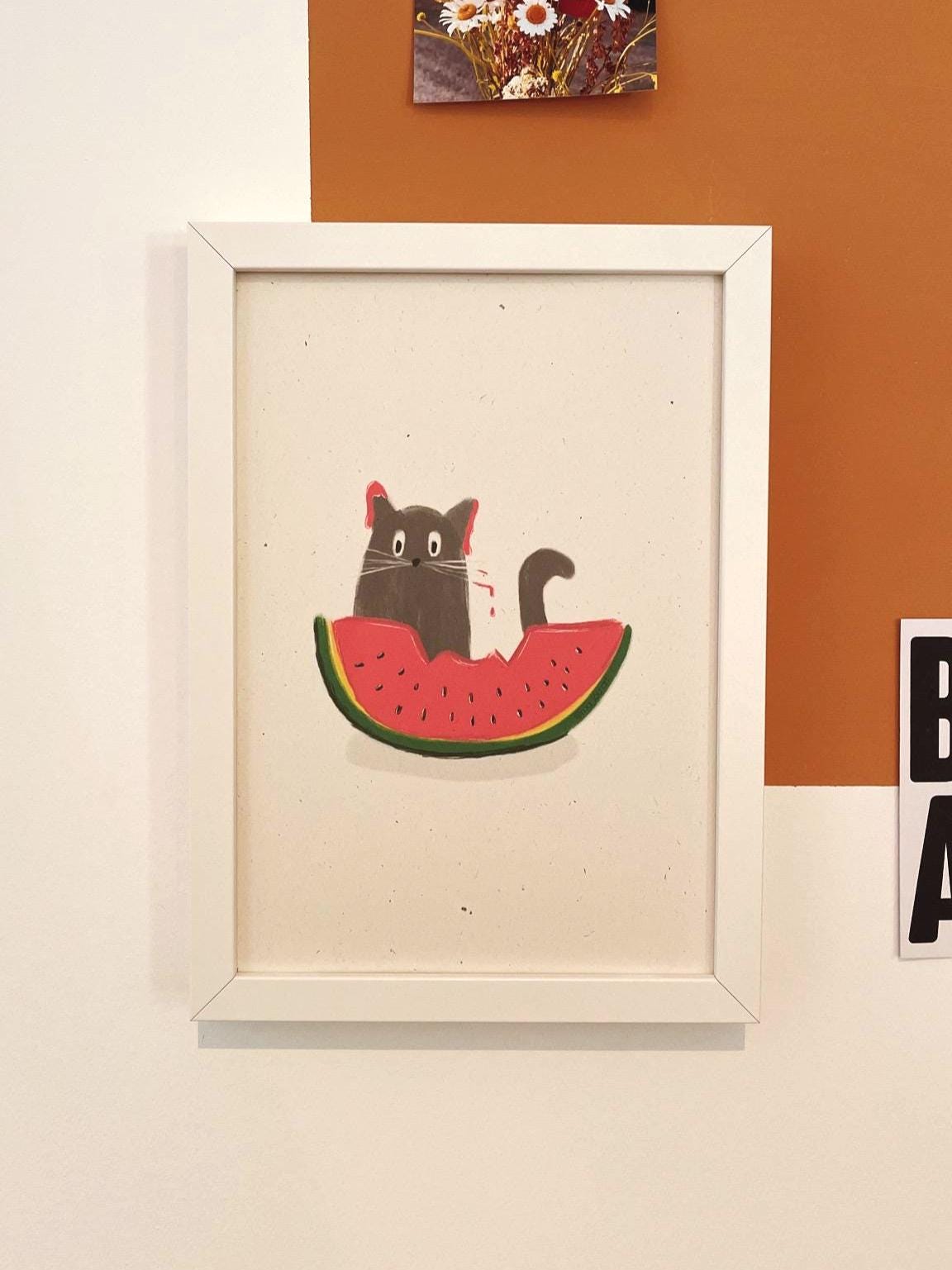 Süße Katze mit Wassermelone Artprint A4/A5 | Kawaii Poster | Katzen Wanddeko | Minimalist Art | Kinderzimmer Deko | Cat Watermelon Print